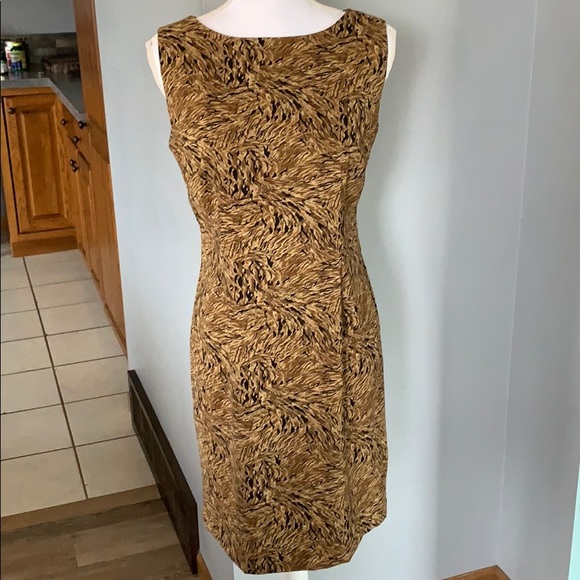Danny & Nicole Dresses & Skirts - Gorgeous animal print dress